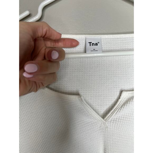 Aritzia TNA White Waffle Knit Cropped Long Sleeve Top – Size M - Picture 5 of 5